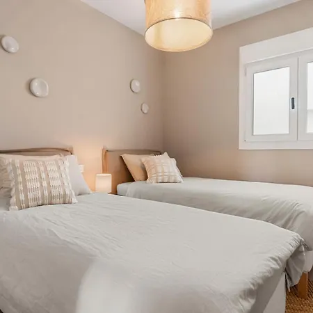 Brand New Chic - City, Pool & Apartmán Estepona