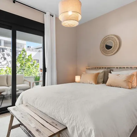 Brand New Chic - City, Pool & Apartmán Estepona