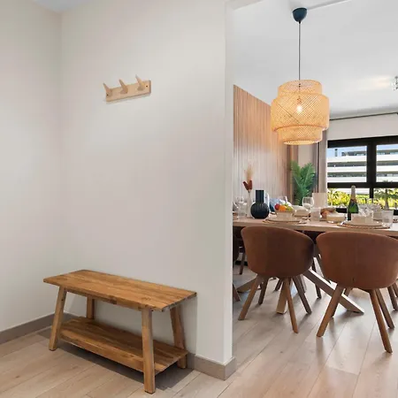 Apartment Brand New Chic - City, Pool & *