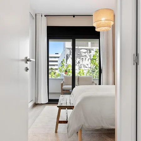 Brand New Chic - City, Pool & * Estepona