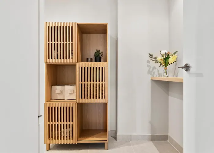 아파트 Brand New Chic - City, Pool & 에스테포나