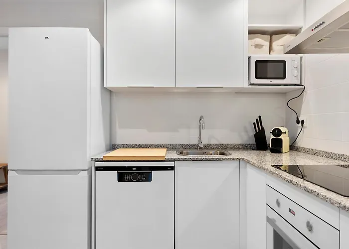 Brand New Chic - City, Pool & 아파트