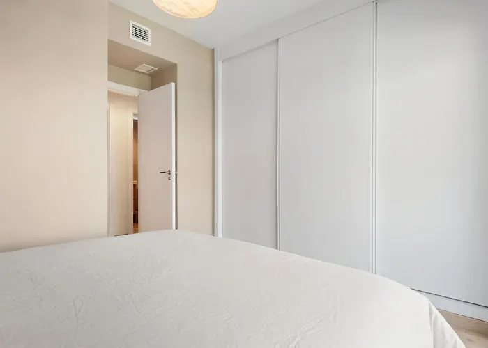 Brand New Chic - City, Pool & *