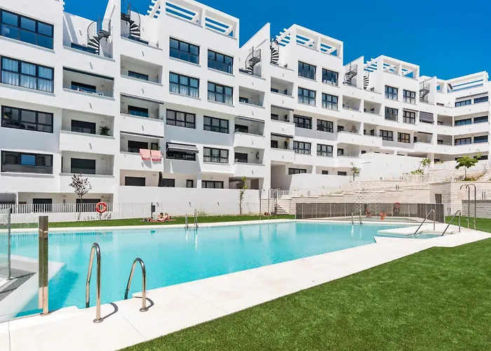 Brand New Chic - City, Pool & * 에스테포나