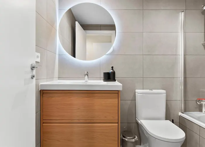 Apartment Brand New Chic - City, Pool &