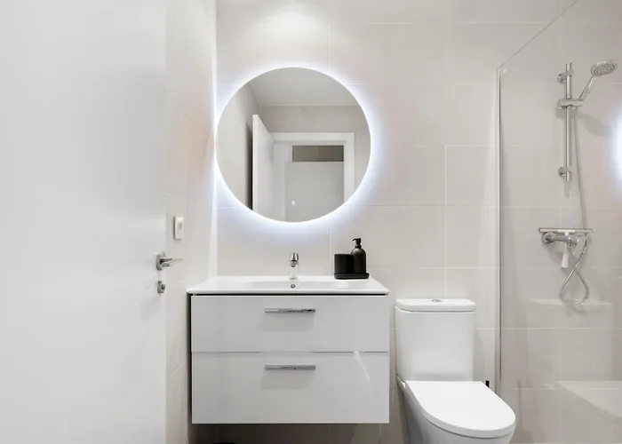 Brand New Chic - City, Pool & Apartment Estepona