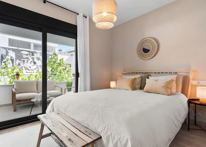 Brand New Chic - City, Pool & Apartment Estepona